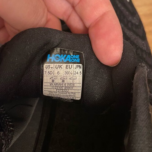 Hoka Arahi 6 Wide running shoes, size 39 1/3, black and white
