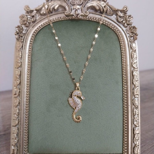 Seahorse Gold Steel Necklace used with missing strass