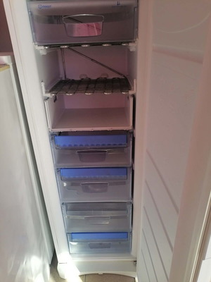 Indesit freezer, full working order, 172cm height, 58cm width