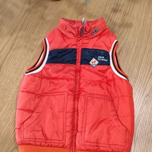 Orchestra sleeveless windbreaker vest like new, orange, ages 4-5