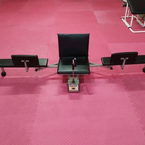 Leg opening machine like new for martial arts and yoga
