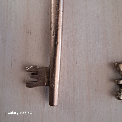 Brass keys used, set of 3, vintage bank drawer locks
