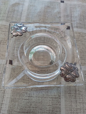Glass tealight candle holder with metal details