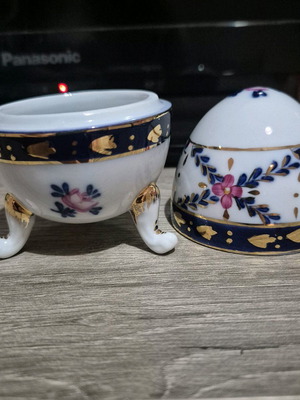 Decorative egg like new