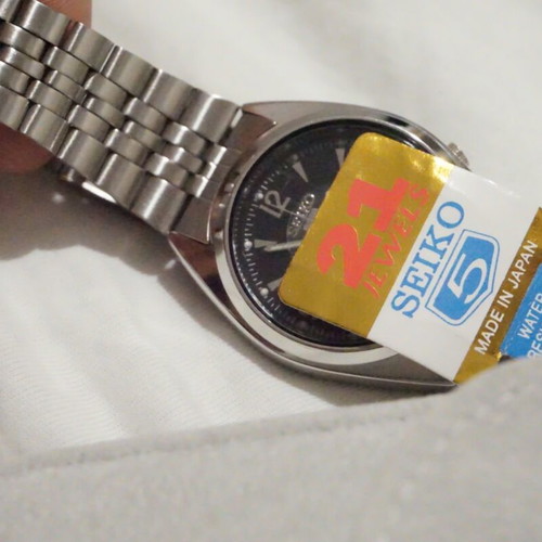 Seiko 5 Automatic Watch new, black and silver