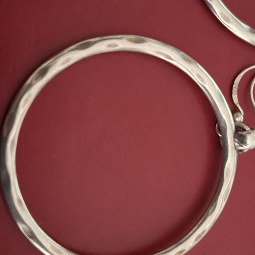 Silver 9.25 hammered hoop earrings