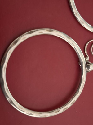 Silver 9.25 hammered hoop earrings