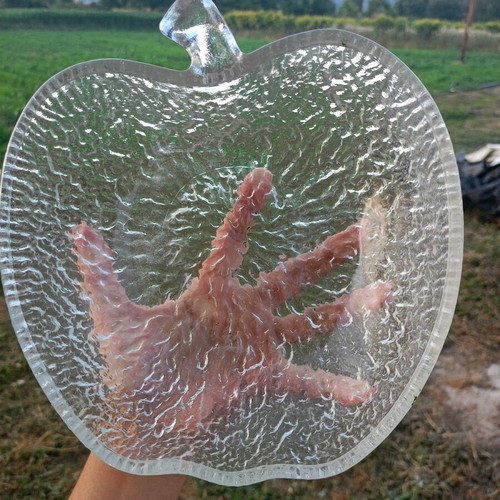 Glass fruit bowl vintage like new