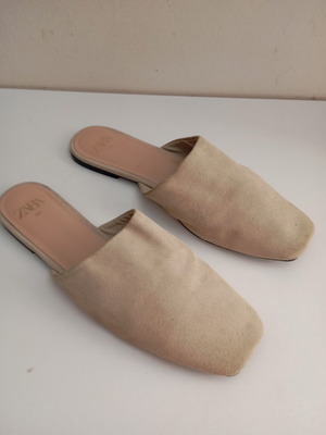 Zara mules σουέντ μεταχειρισμένα, μπεζ, νούμερο 40