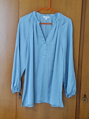 V satin turquoise Marks & Spencer blouse no 18/46 like new