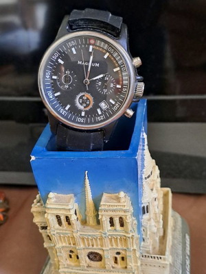 Magnum wristwatch used, men's black without strap