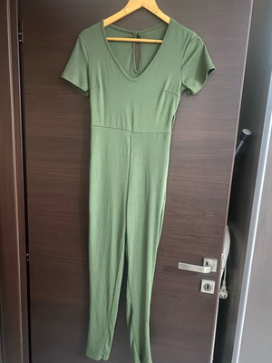 Ribbed jumpsuit khaki like new, small and medium sizes