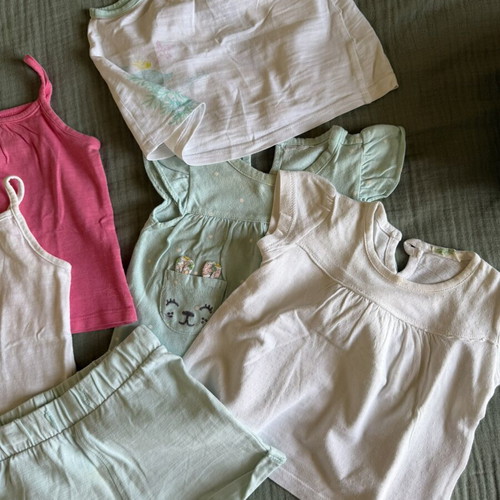 Baby clothes used, pack of 7 pieces with tops and shorts