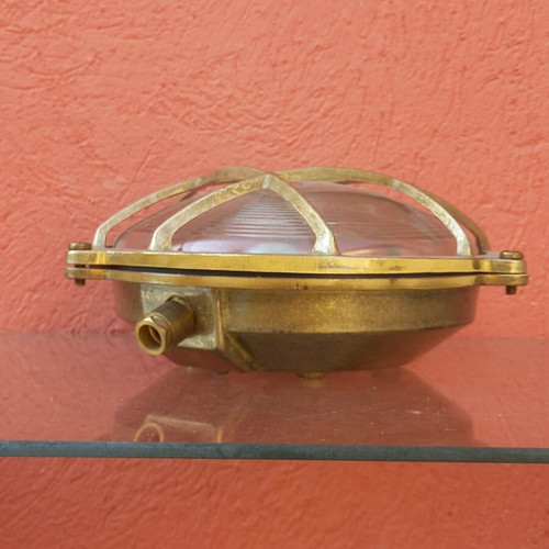 Brass wall light new, diameter 20 cm