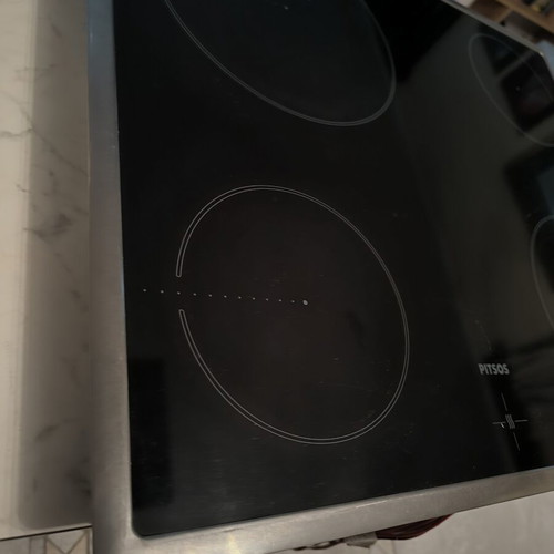 Pitsos ceramic hob used, compatible with Bosch models