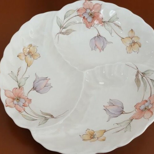 Ceramic three-section serving plate new with floral design
