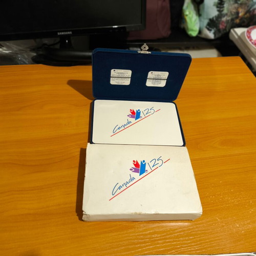 Canada 125 1992 collectible coin set like new with 12 silver proof coins