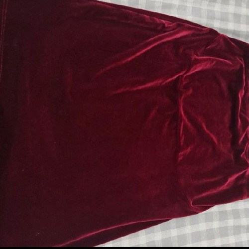 Velvet burgundy set with muslin trim, midi skirt, in very good condition