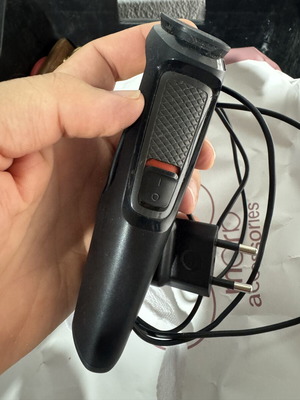 Philips electric shaver T31