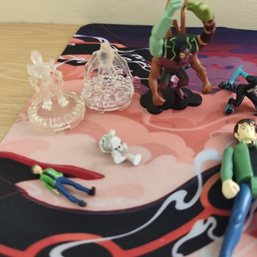Ben10 figures lot used