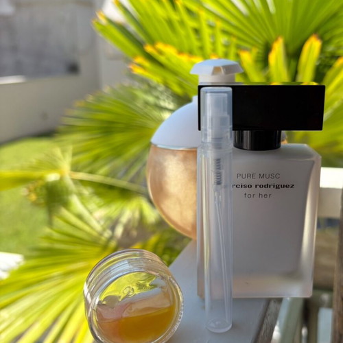 Narciso Rodriguez Pure Musc for Her Eau de Parfum set with Jadore body oil gift