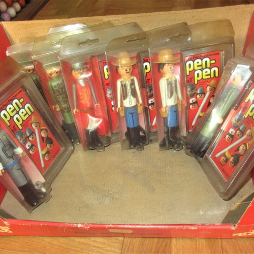 Pen Pen figure set with display packaging from El Greco 80s new