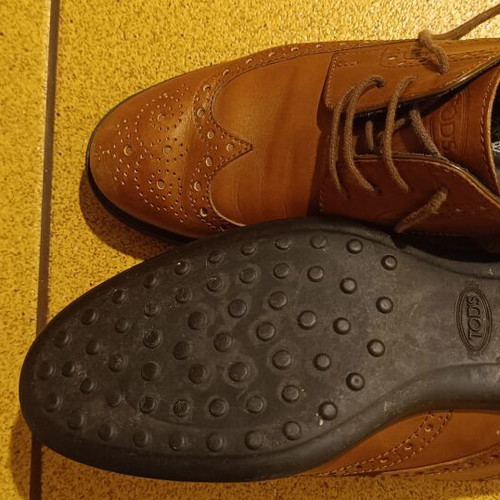 Tods tan laced women's shoes size 37, like new