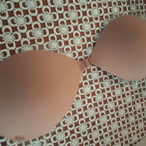 Oysho cups like new, beige