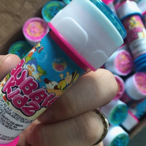 Bubble Kidz bubbles with toy cap new, ideal for parties and favors