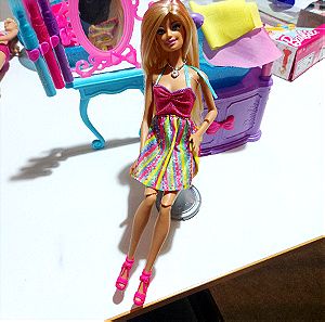 Barbie κούκλα με κομμωτήριο