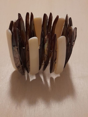 Bracelet with shells elastic Boho vintage new, white and brown
