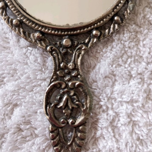 Hand mirror like new, vintage 13×7 cm
