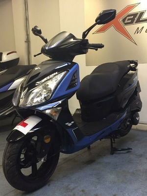 Euromotors Falcon 125 EM 125 καινούργιο, top-case