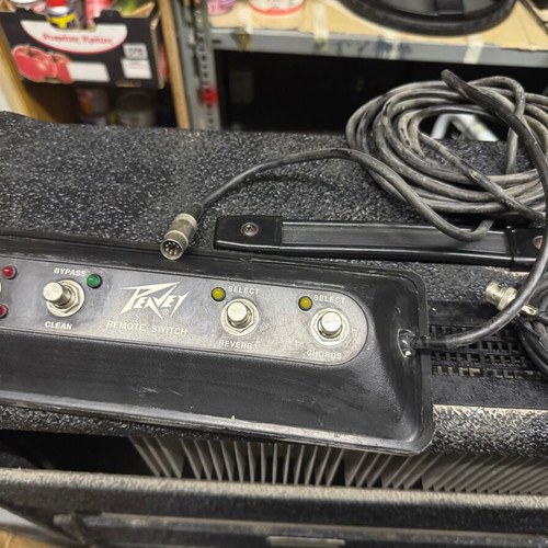 Peavey Stereo Chorus 212 guitar amplifier like new with original footswitch