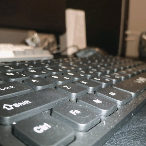 Polite Bluetooth Keyboard like new