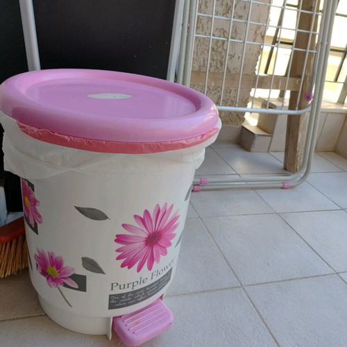 Trash bin used, 28 liters