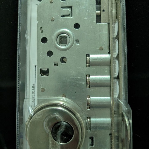 Entrance lock for wooden door with 4 bolts 50x85mm new