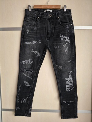 Zara men's jeans EUR 42 with graffiti design like new