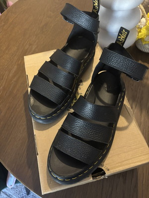 Dr. Martens sandals platform black, size 40