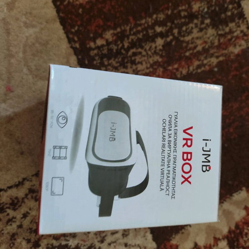 Virtual reality headset unused