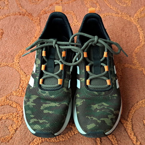 Adidas kids' athletic shoes size 39 1/3 like new, camouflage