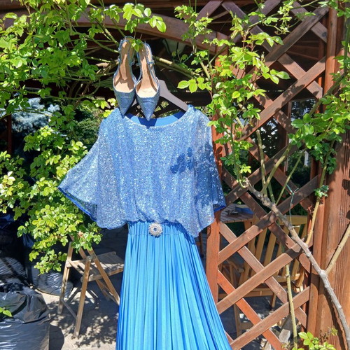 Dress for special occasions like weddings, like new, blue turquoise