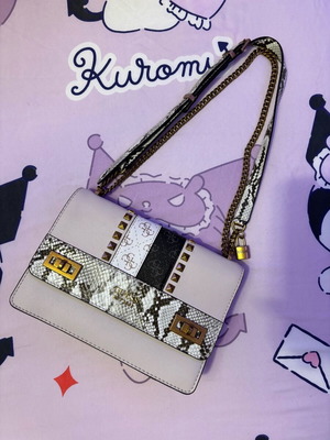 Guess crossbody bag like new, beige, medium size