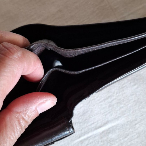 Samsonite leather wallet like new, brown chocolate color