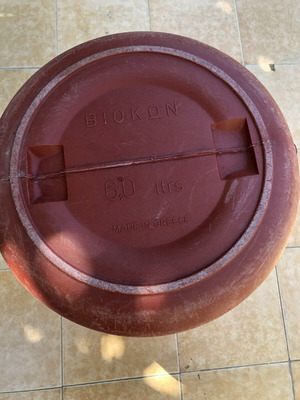 Plastic oil containers 60 and 75 liters