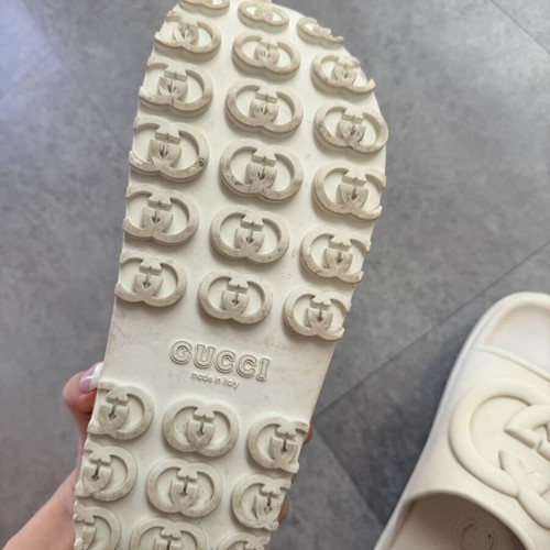 Gucci GG Rubber Slides Ivory Cream EU 37 Like New