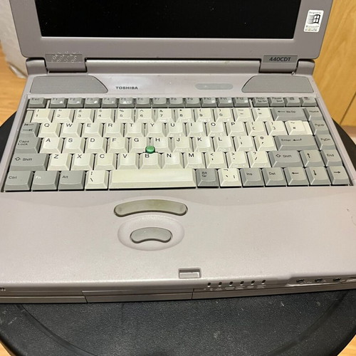 Toshiba 440 CDT computer with Windows 98 Second Edition like new