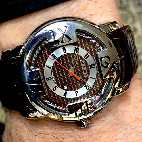 GF.FERRE 45mm watch used with sapphire crystal and leather strap