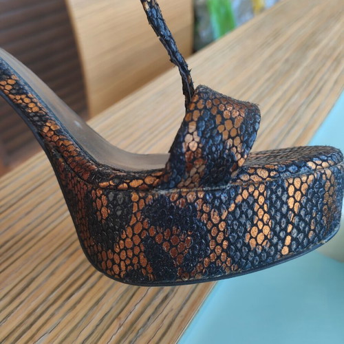 Sante platform sandals like new, size 39, black and gold