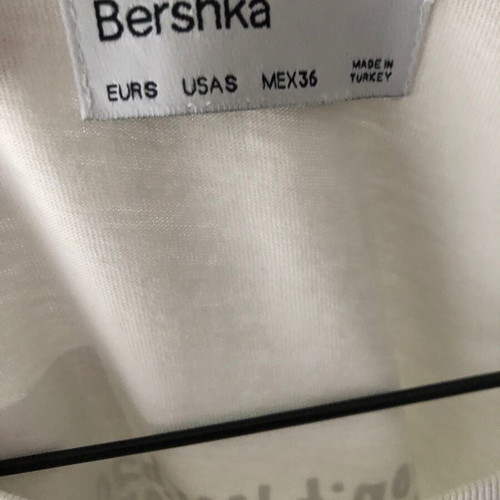 Bershka white short-sleeve T-shirt Small